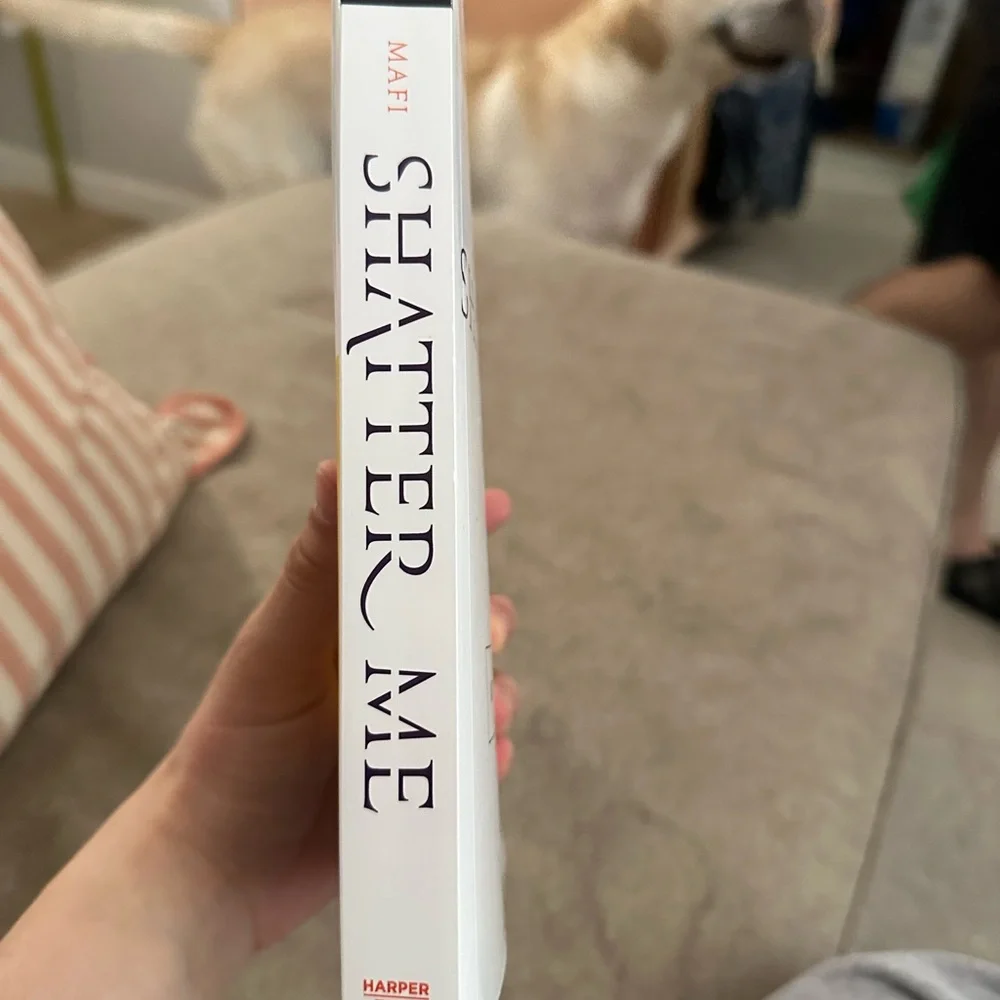 Shatter Me ARC - Picture 2 of 3